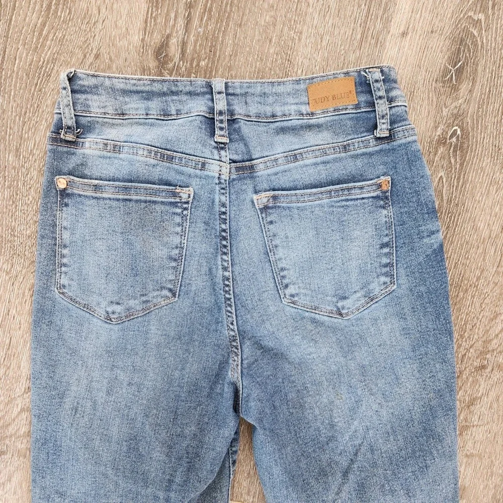 Judy Blue Relaxed Fit High Rise Raw Hem Jeans Medium Wash 3/26